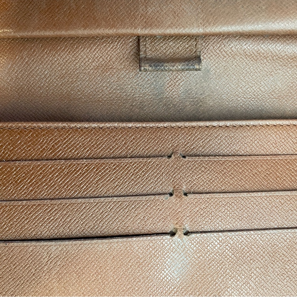 Authentic Louis Vuitton Vintage International Monogram Wallet - Picture 6 of 16